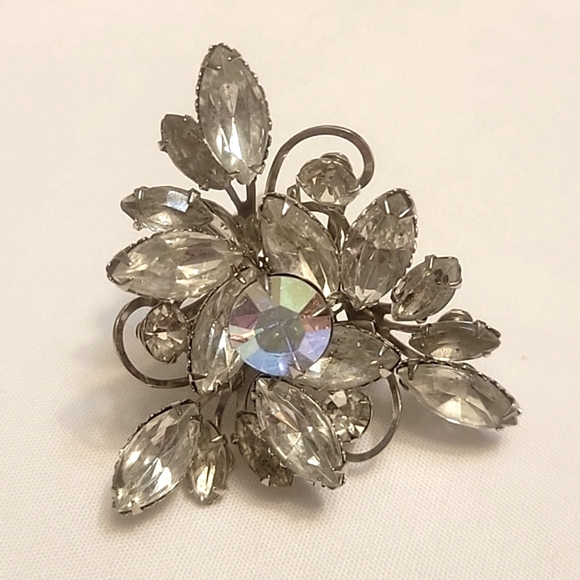 💥BOGO💥 Vintage Brooch - Picture 6 of 6